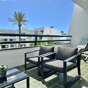 2the Location - Americas & Parking Apartment
